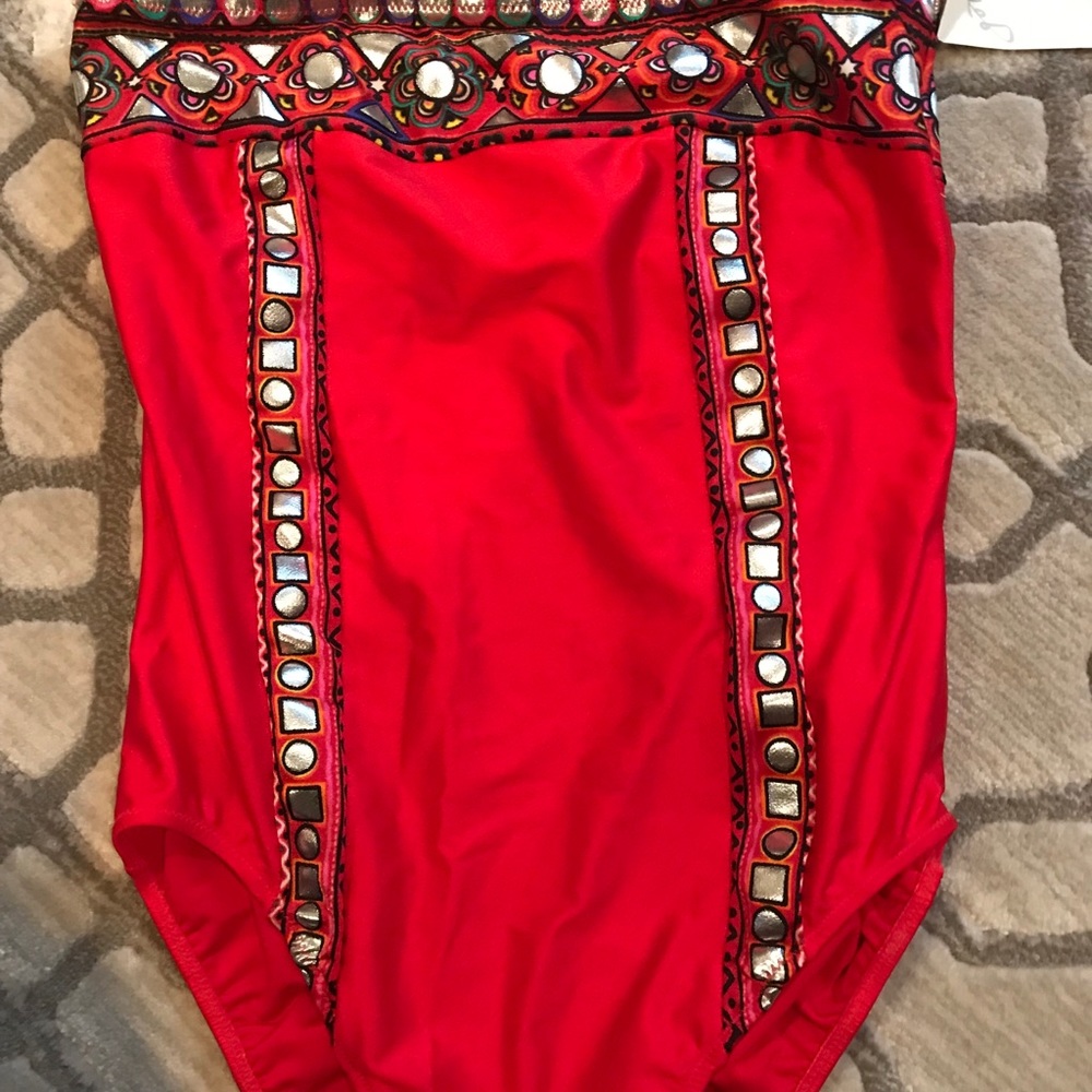 Gottex Swimwear - Picture 3 of 5